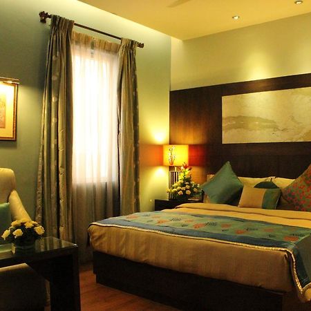 Justa Mg Road Hotel Bengaluru Kültér fotó