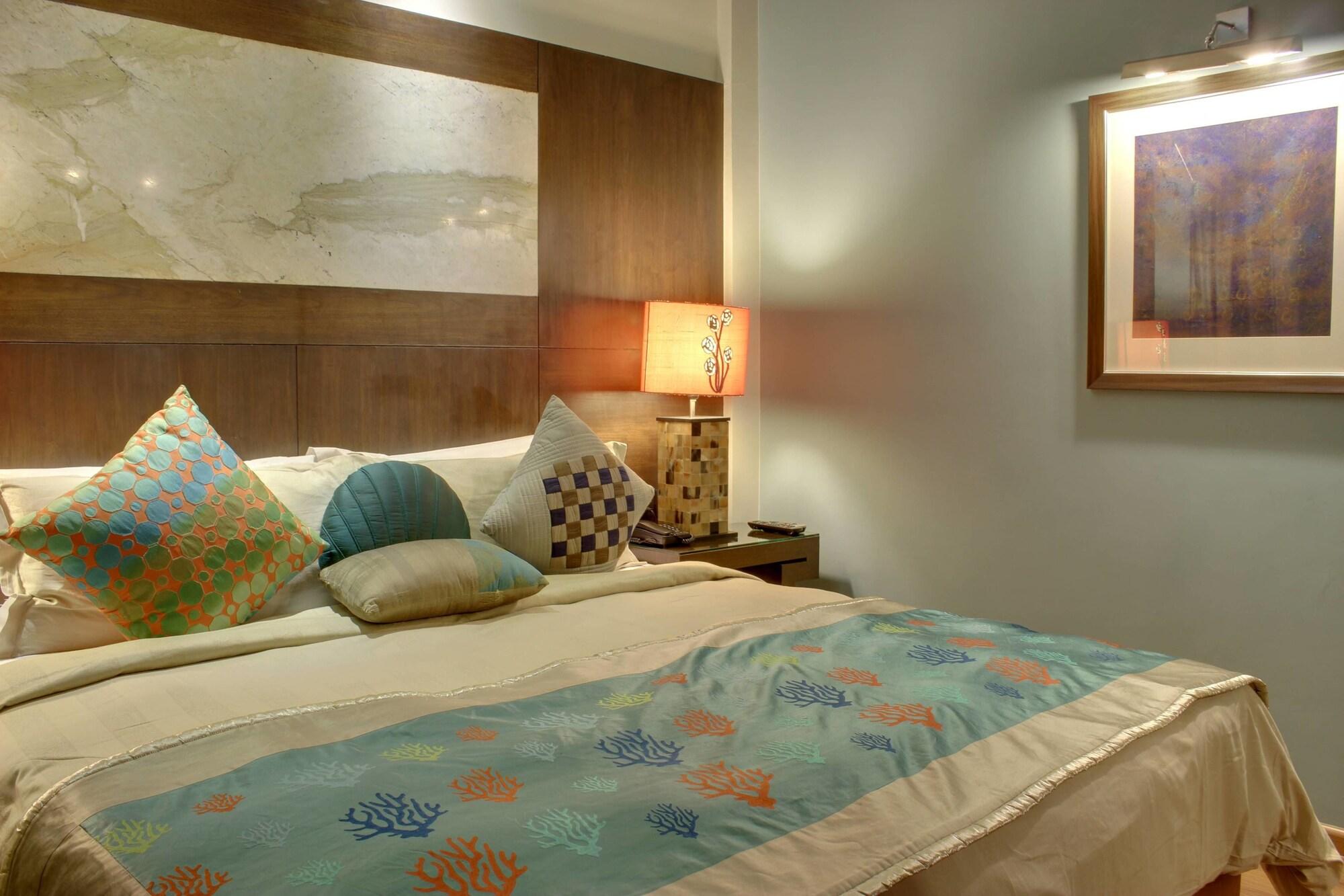 Justa Mg Road Hotel Bengaluru Kültér fotó
