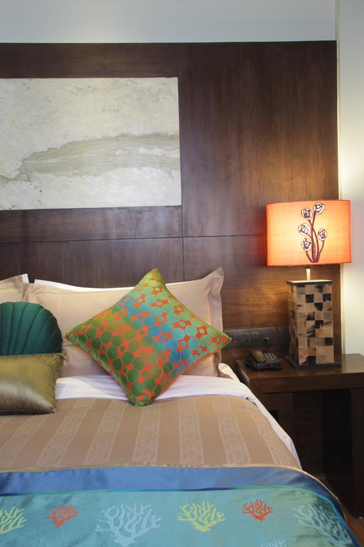 Justa Mg Road Hotel Bengaluru Kültér fotó